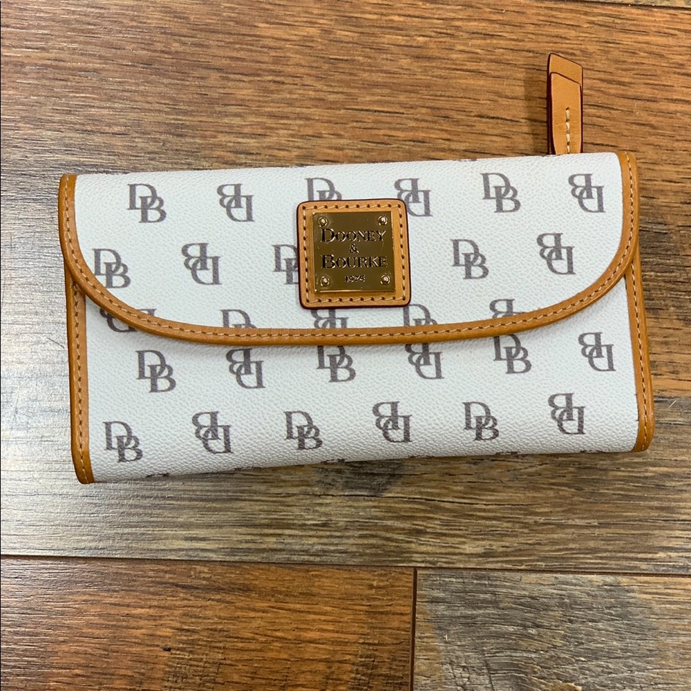 Dooney & Bourke Wallet